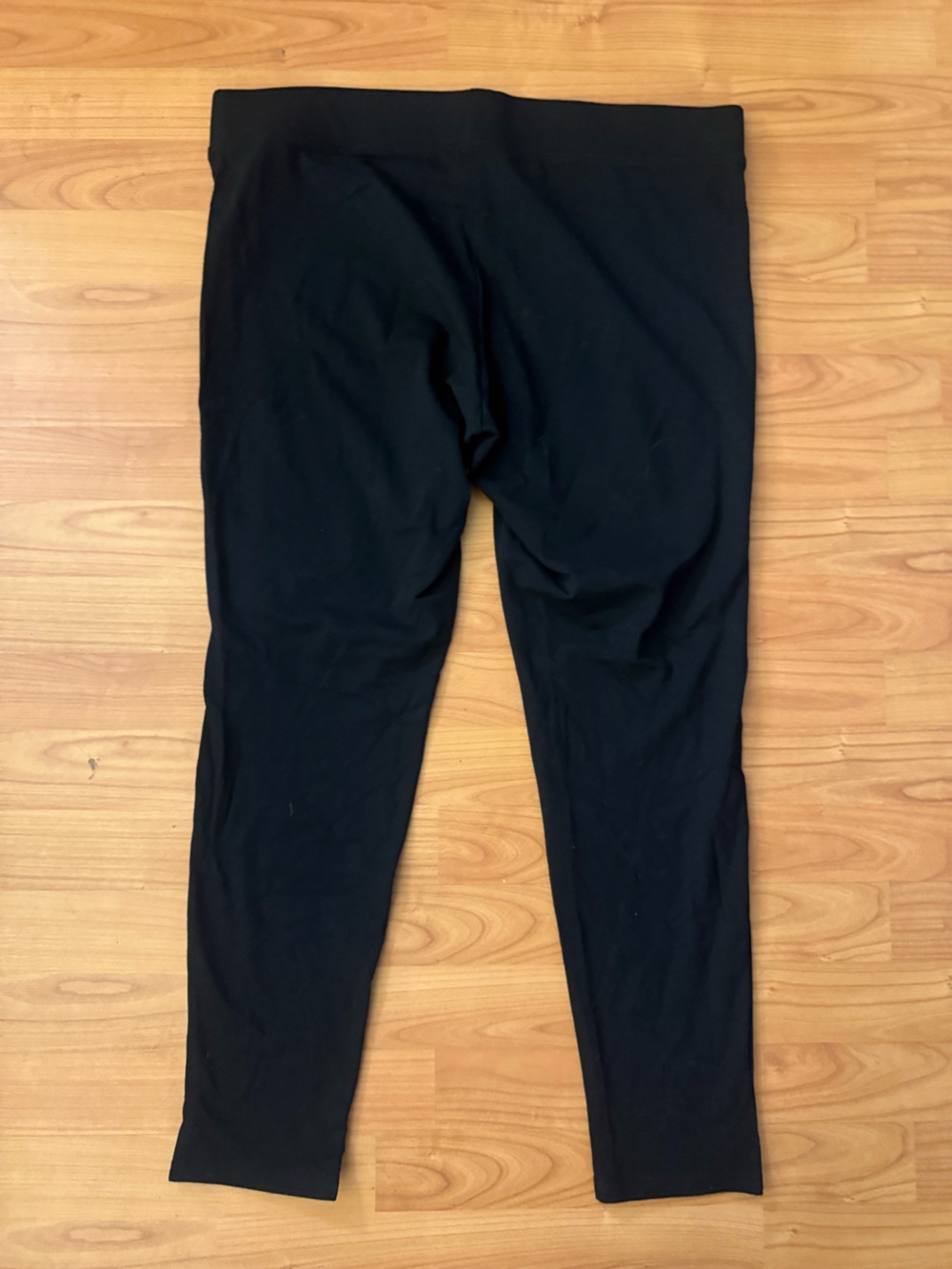 Women’s NWOT XL Utopia by HUE Black Cotton blend leggings